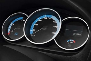 Renault Fluence ZE EV 4 300x199 Renault Fluence ZE EV 4