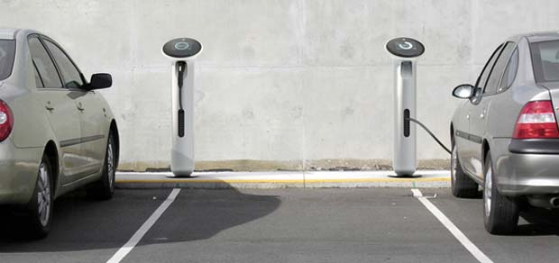 GE EVs GE to Buy 25,000 Electric Cars by 2015
