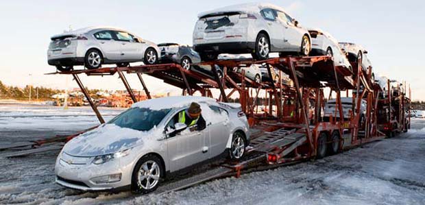 Volty Shipment First Chevrolet Volt Headed to Dealers