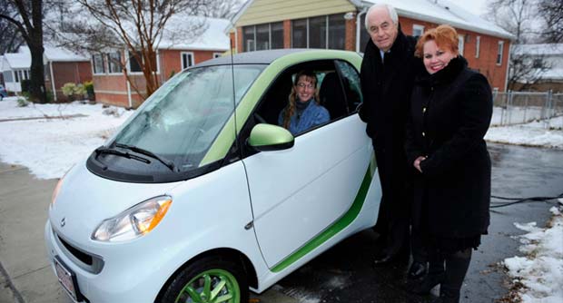 Smart ED US 2 Smart USA Delivers First Smart Electric Drive Vehicle