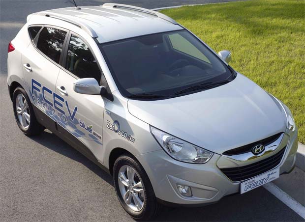 Hyundai Tucson ix FCEV Hyundai Unveils Tucson ix FCEV at Fuel Cell & Hydrogen Energy 2011