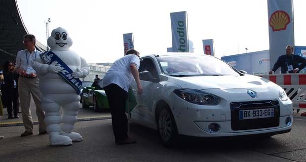 Fluence ZE Bibendum Renault Fluence Z.E. Wins Challenge Bibendum Rally