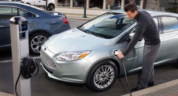 FE California Halves Electric Car Subsidy