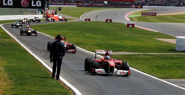 FIA Formula One Cars to Use Battery Power on Pit Lane