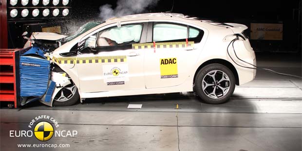 Ampera Crash Test Opel Ampera Scores Top Safety Marks [video]