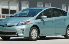 Toyota Prius Plug-in Hybrid Priced at $32,000