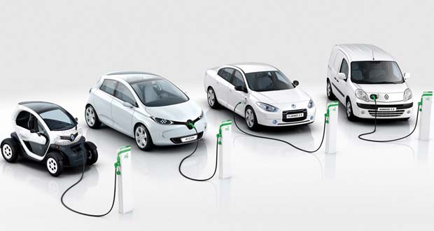 Renault EVs CNR and Renault Fill Up with Green Electricity