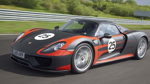 Porsche 918 Spyder Plug-in Hybrid Supercar