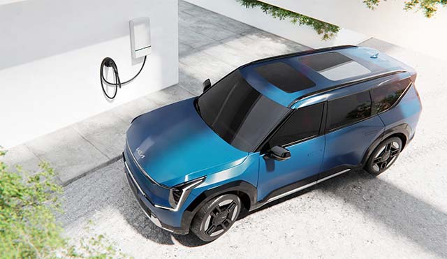 Vehicle to Home Charging Arrives for Eligible Kia EV9 Drivers