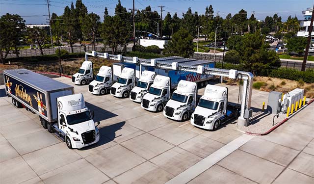 Daimler Truck delivers 29 battery-electric Freightliner eCascadias to Reyes Beverage Group