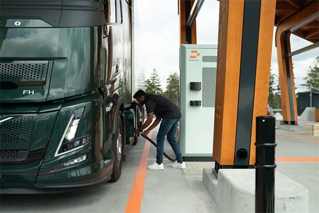 Milence demonstrates the first Megawatt Charging System at the hub in Landvetter