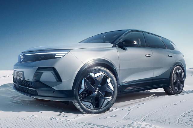 Opel launches Grandland Electric AWD